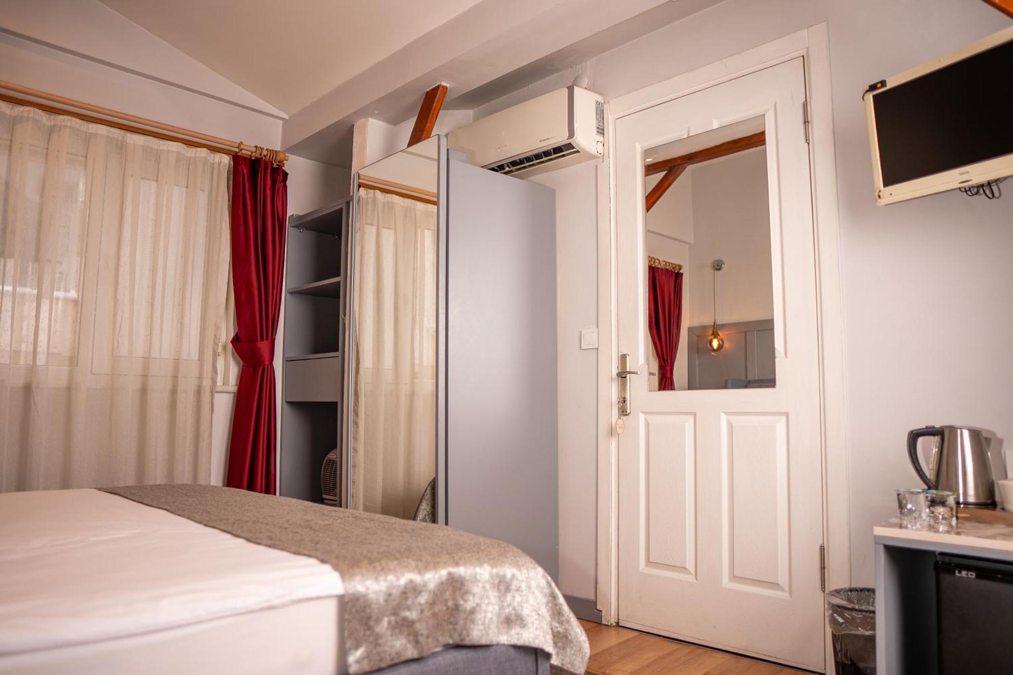 Corner Hot Hotel Istanbul Bagian luar foto